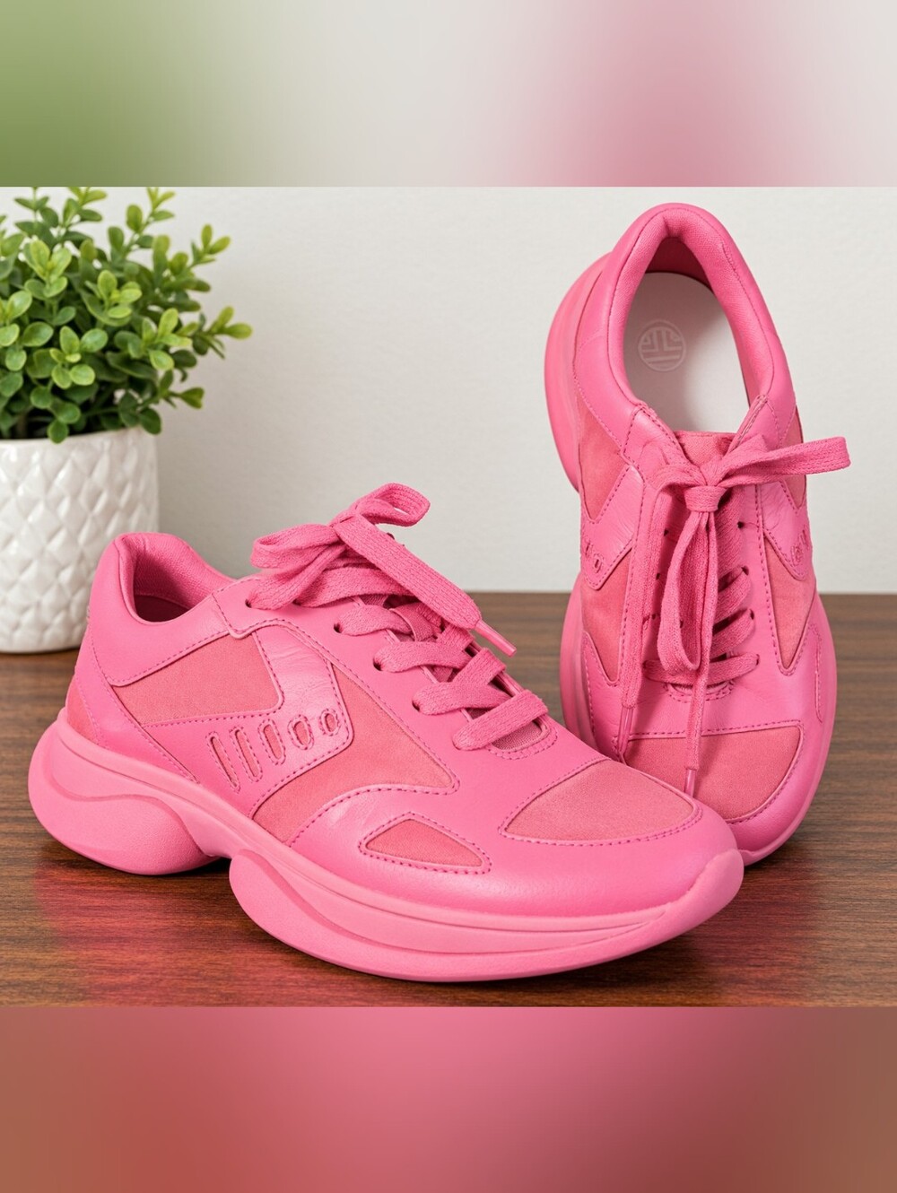 Tory Sport Tory Burch Bubble Pink Sneakers 5.5 NWOB